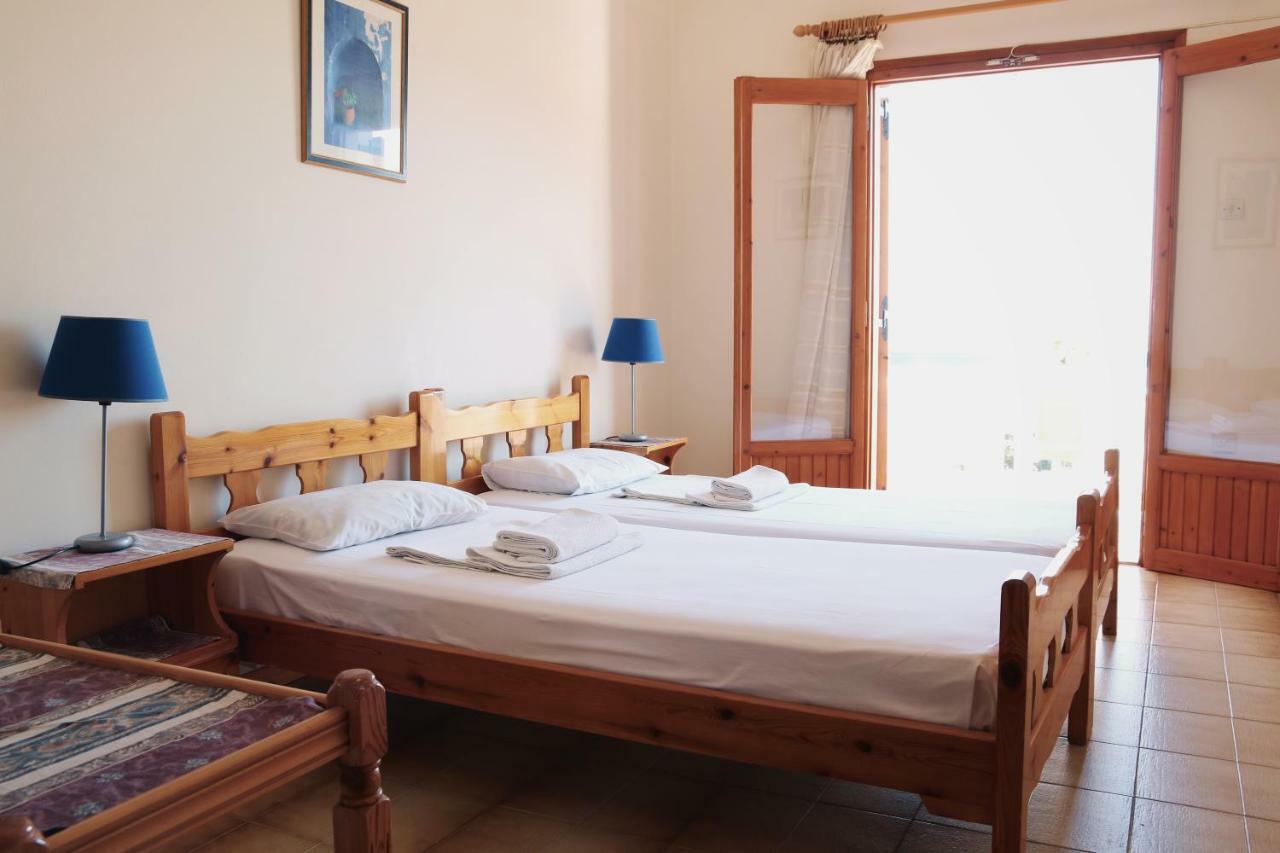 Seaview Self Catering Apartment - Helen No 1 Xiropigado Buitenkant foto