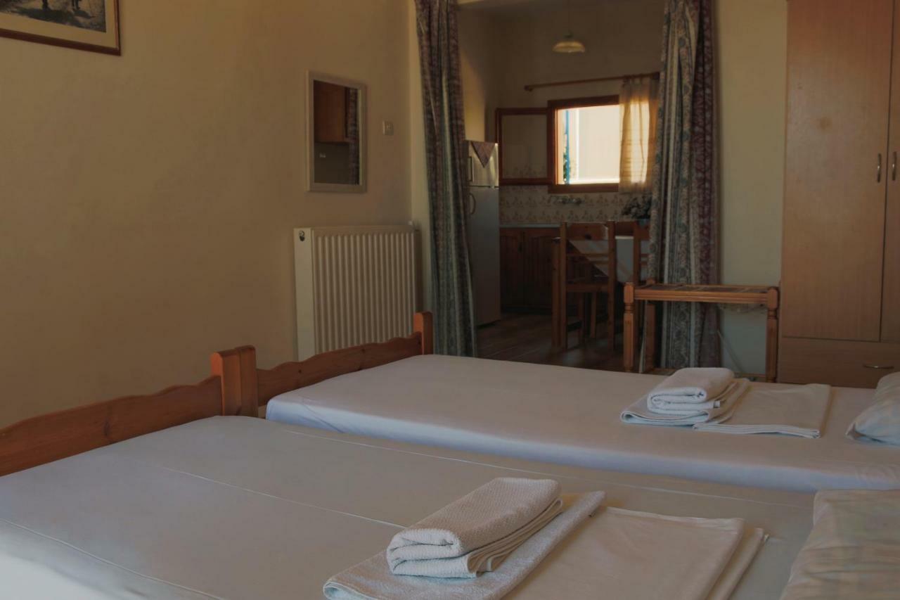 Seaview Self Catering Apartment - Helen No 1 Xiropigado Buitenkant foto