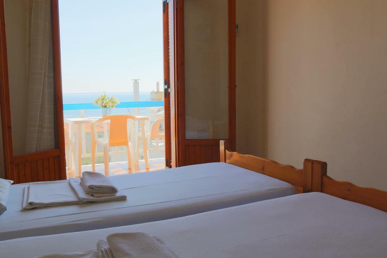Seaview Self Catering Apartment - Helen No 1 Xiropigado Buitenkant foto